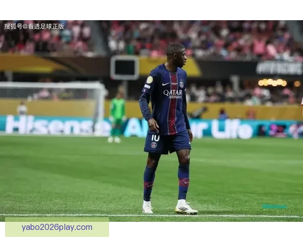 阿什拉夫坦言梅西加盟后球队战术改变自己踢球表现受影响